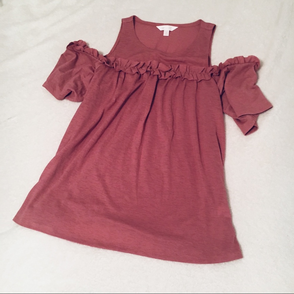 ⭐️ NWOT Lauren Conrad Mauve Ruffle Top